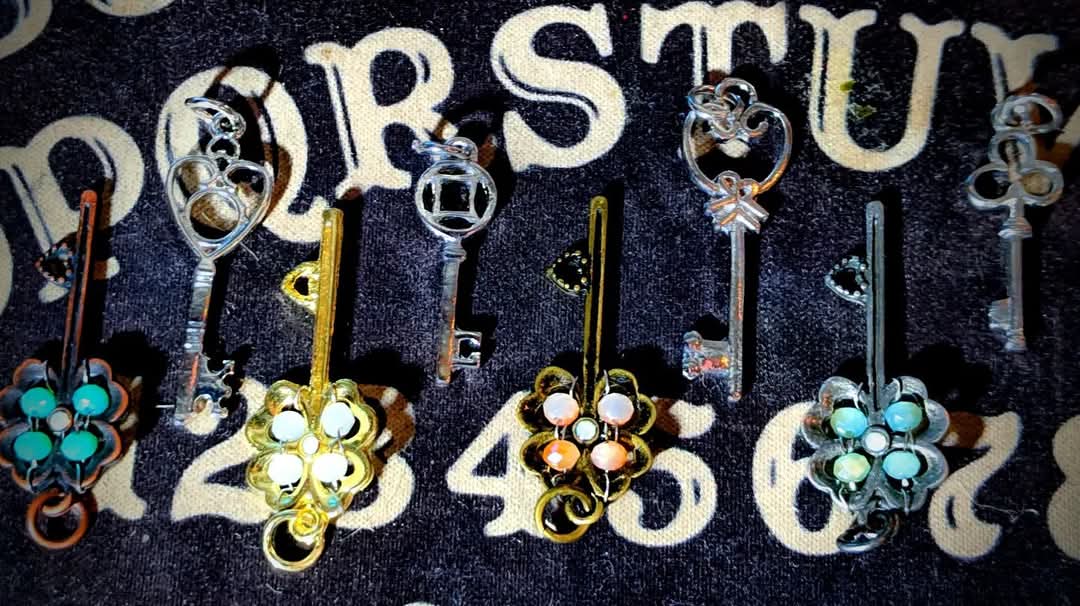 Bag of Assorted Skeleton Keys